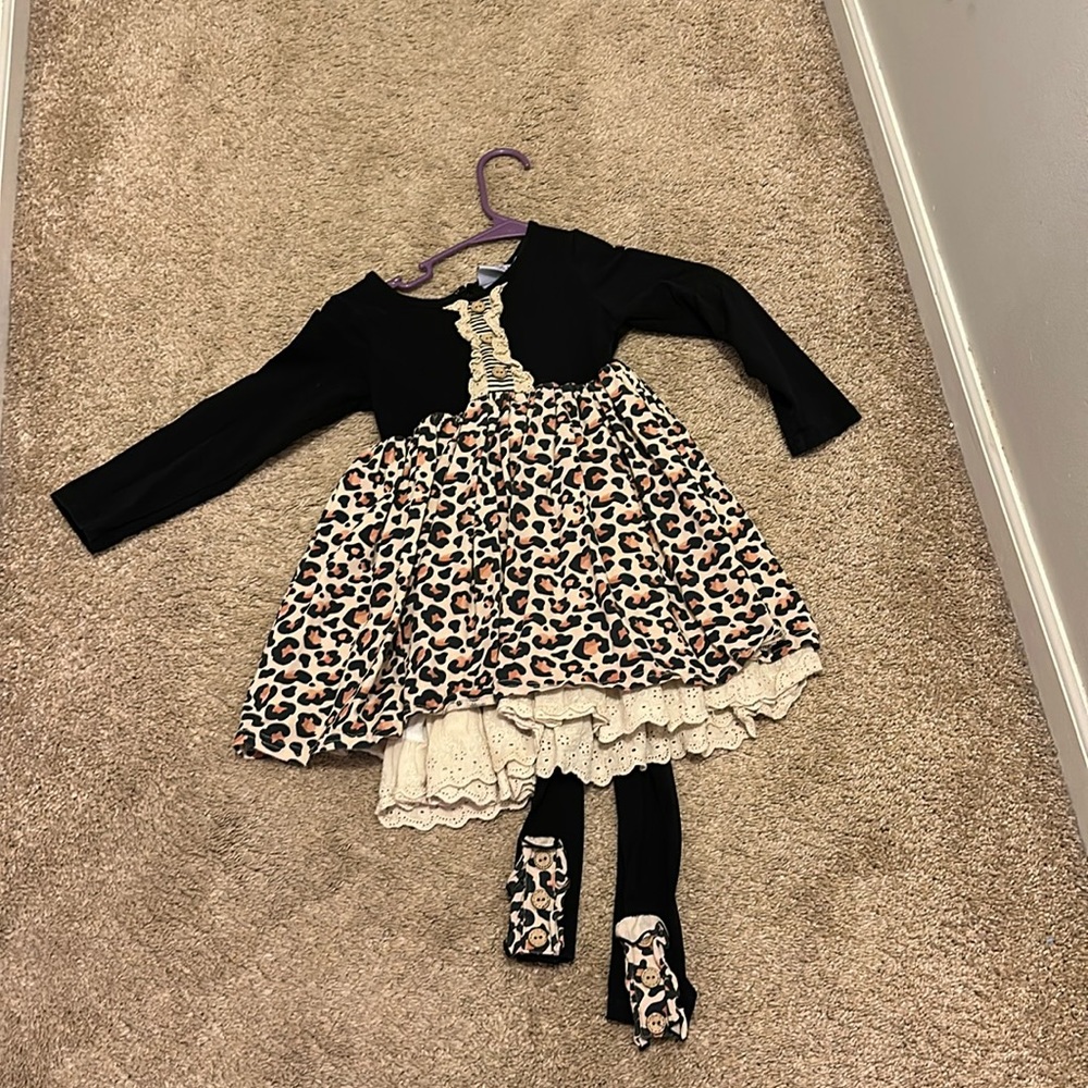 Serendipity Clothing Company size 5
